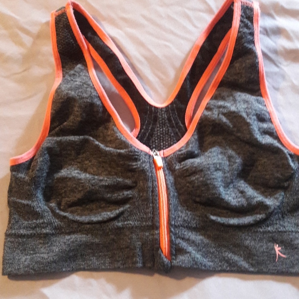 Sports bra